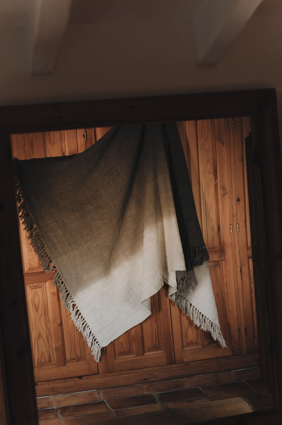 Ana – Ombre Throw