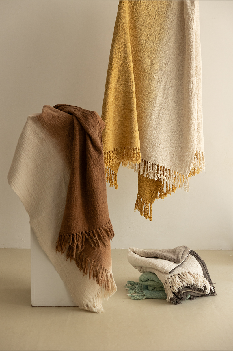 Ana – Ombre Throw