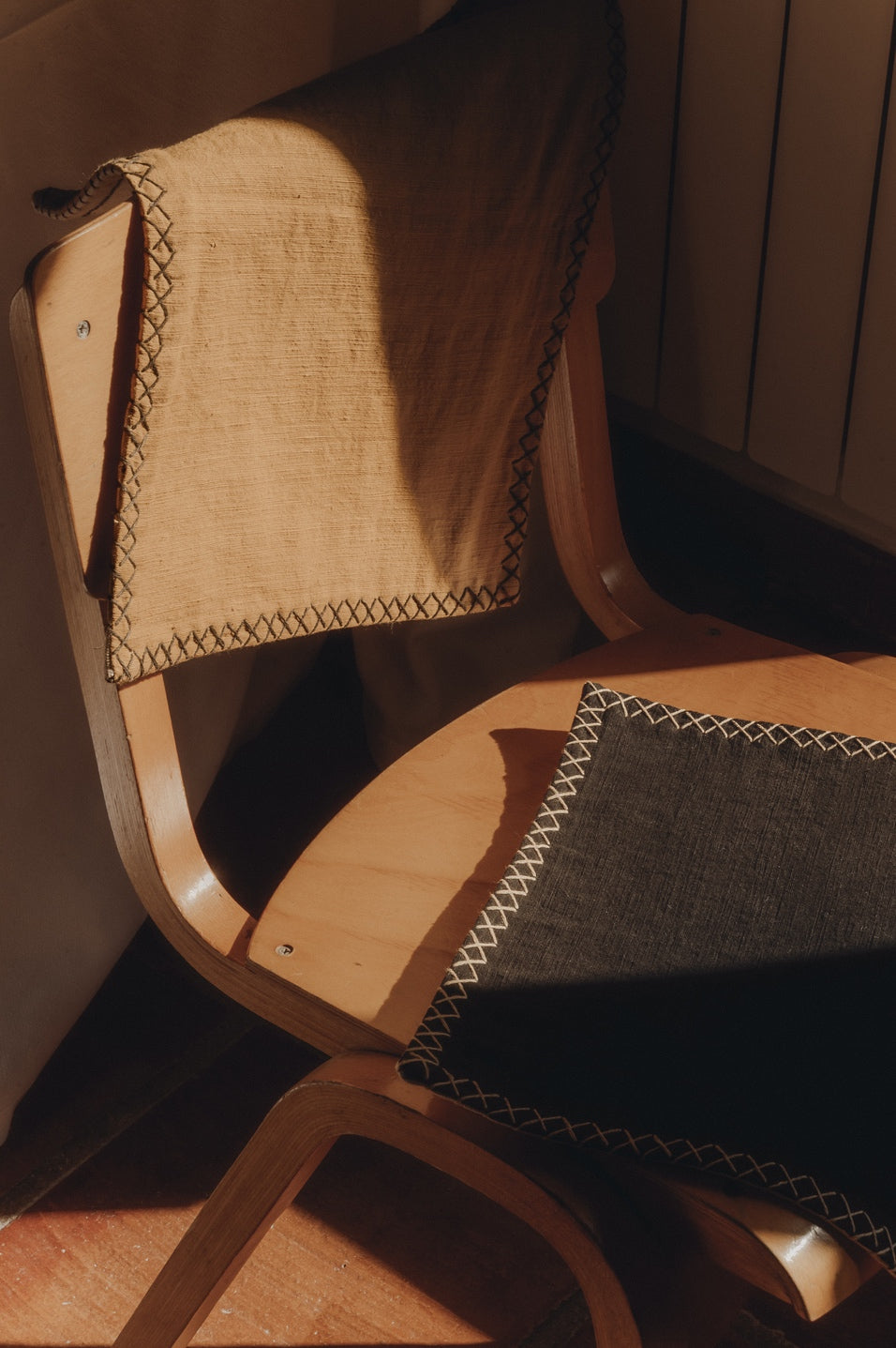 Alma – Place Mats – Set of Two